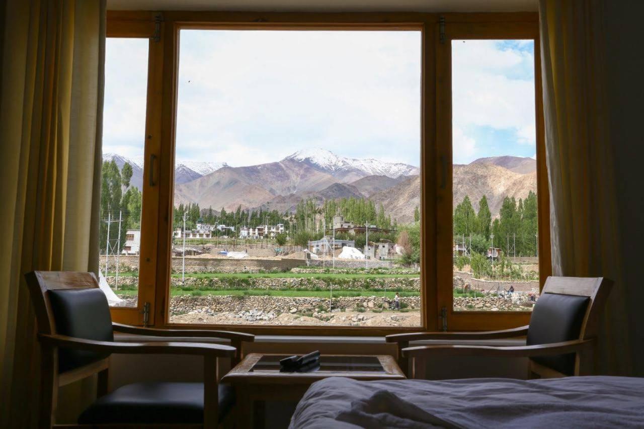 Hotel Om Ladakh Leh Exteriör bild