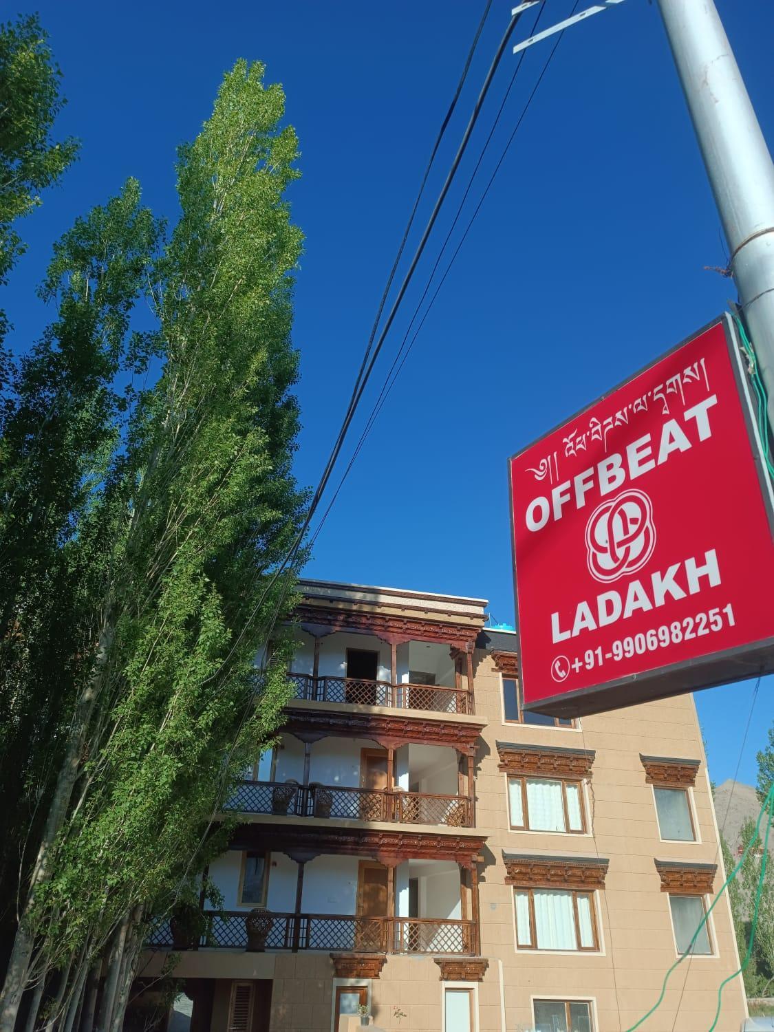 Hotel Om Ladakh Leh Exteriör bild